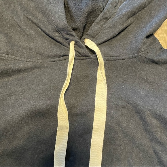 Navy Eloquii “cropped” hooded sweatshirt, Size 14/16 - Picture 2 of 3